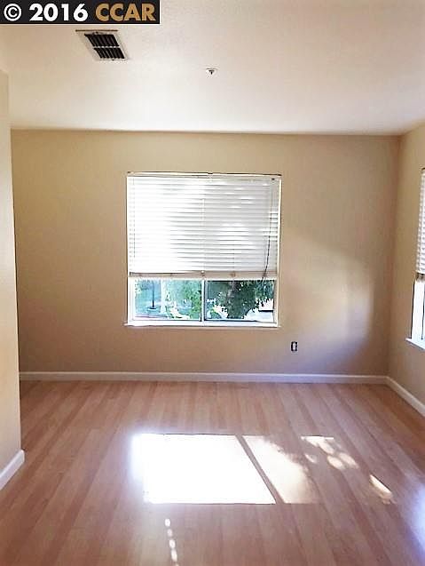 2nd image of 7104 Pelican St