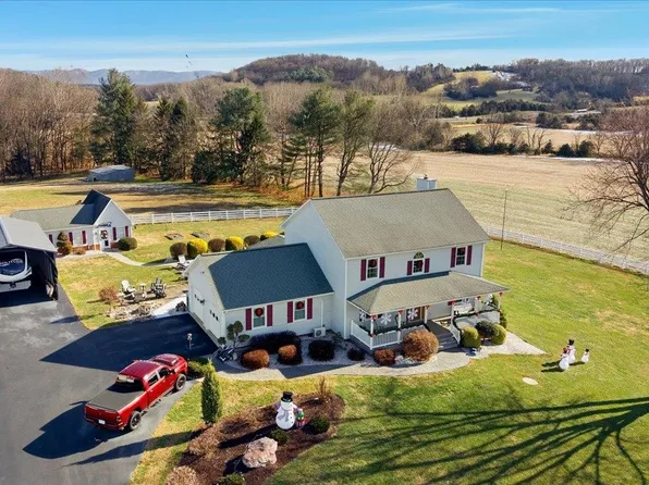 3901 Lee Hwy, Weyers Cave, VA 24486