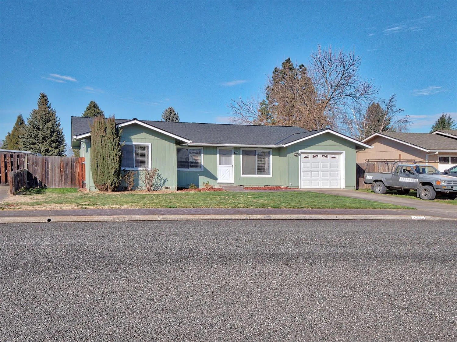516 Barnum Dr photo 1