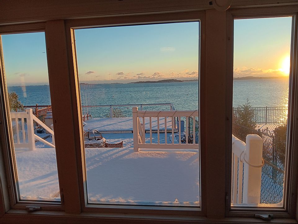 Beautiful sunrise on a winter day.