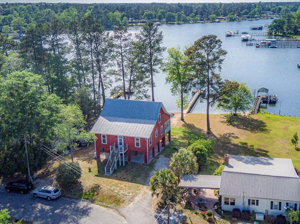 1296 Levi St, Manning, SC 29102