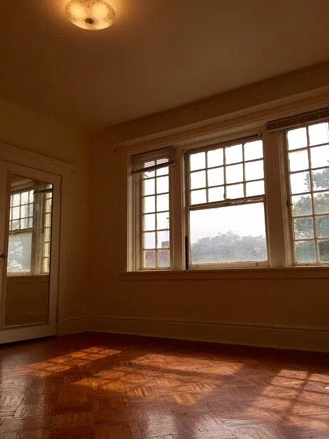 4 bed, 1400 sqft, $2,300 — Photo 4