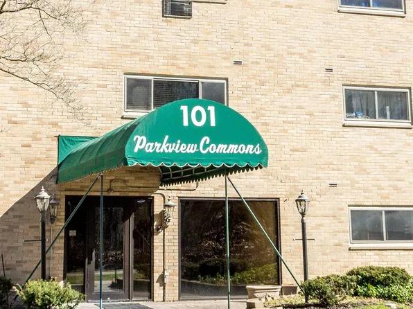 101 S Rocky River Dr APT 305, Berea, OH 44017