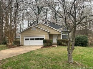 6002 Whitewater Dr, Charlotte, NC 28214