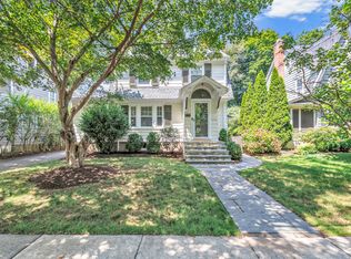 1134 Valley Rd, Fairfield, CT 06825