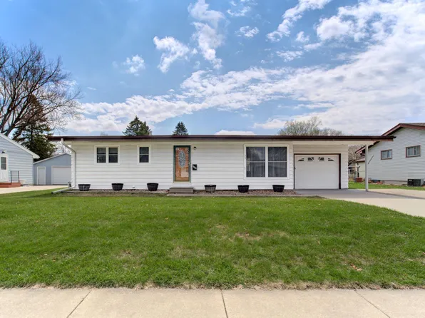 3624 3rd St NW, Rochester, MN 55901