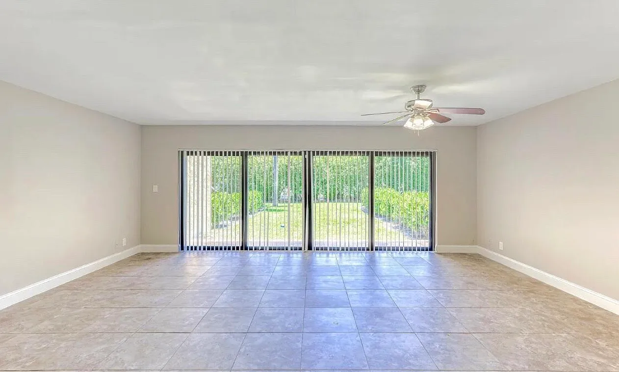 2 bed, 600 sqft, $3,700 — Photo 4