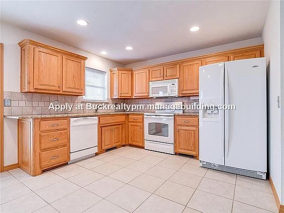 5th image of 119 Aspen Dr