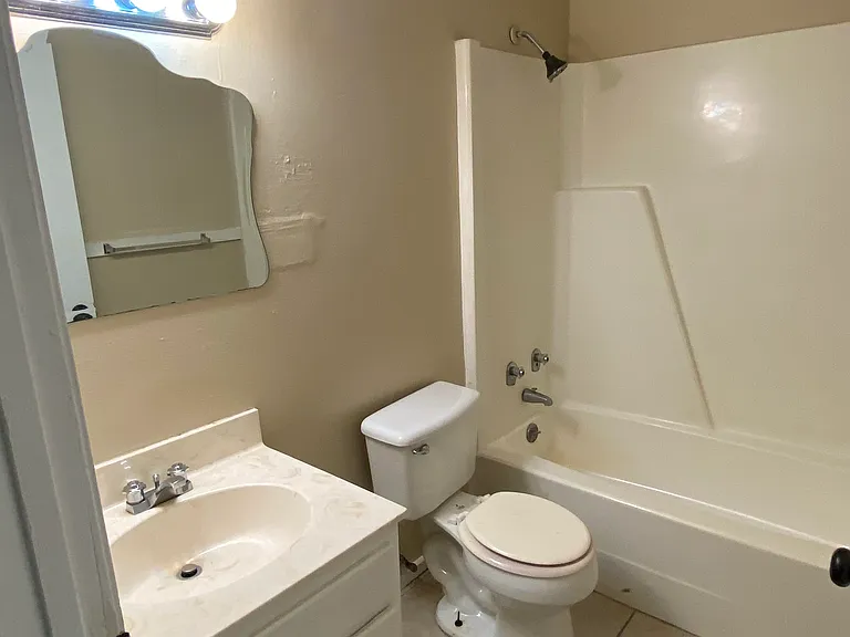 5011 Oleander Dr — Photo 11