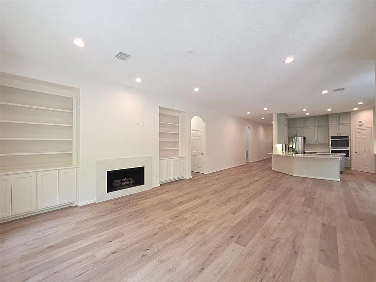 6 Cheshire Glen Ct — Photo 8
