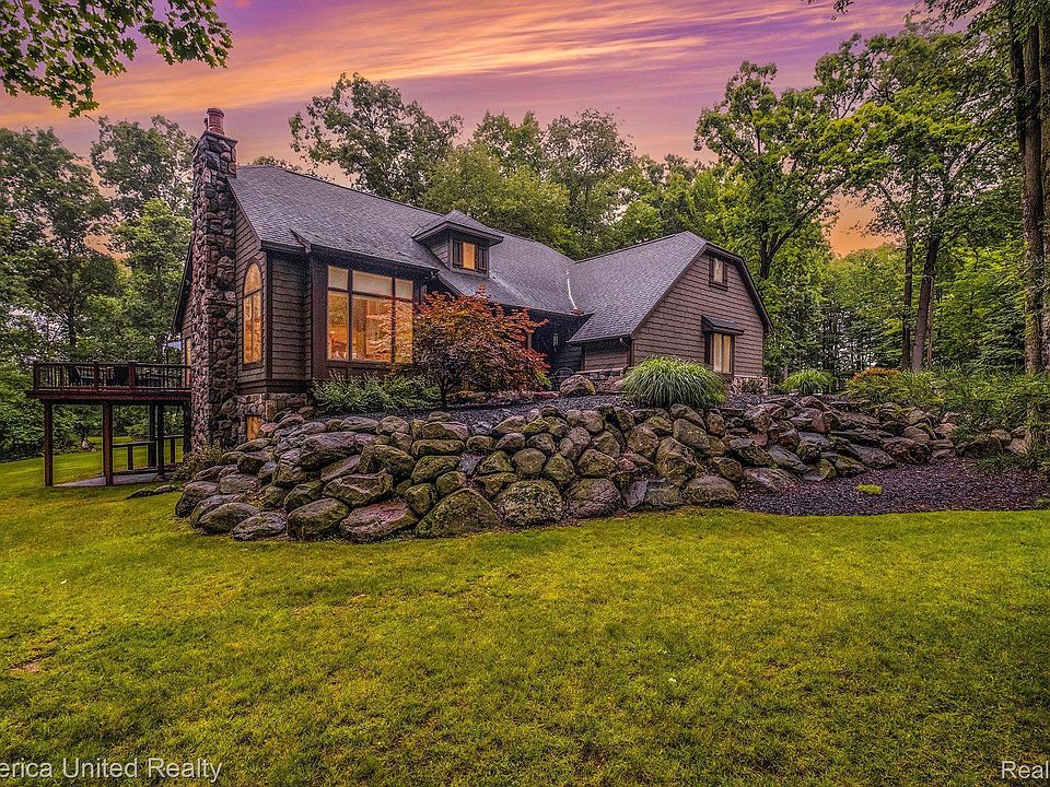 1st image of 255 Corey Ln