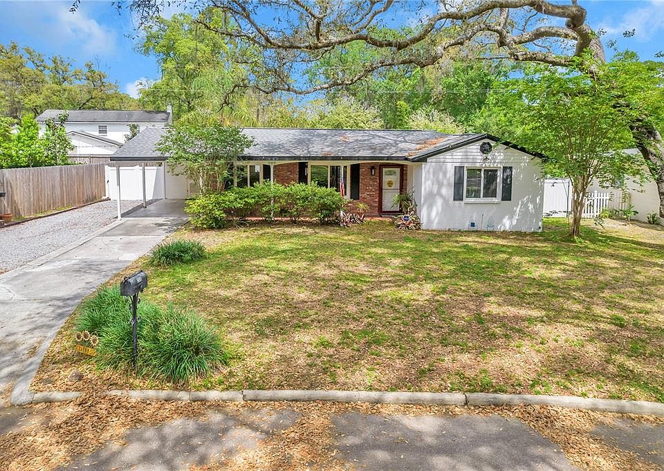 1st image of 209 Fairmont Cir