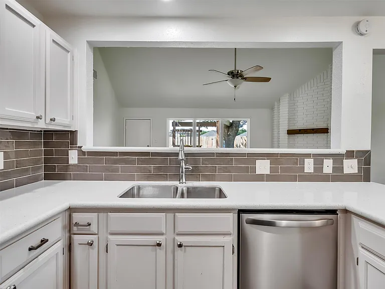 423 Forest Hills Dr — Photo 23