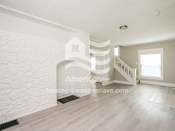 524463_004_wm_-_living_room_12987313.jpg