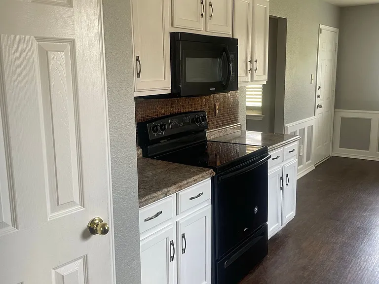 1705 Grey Fox Trl — Photo 4