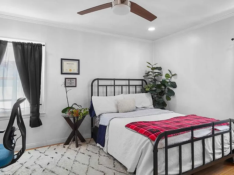 3801 Sutro Ave — Photo 15