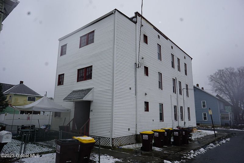 3rd image of 45 Greenwood Avenue