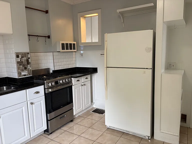 639 Martins Ln — Photo 22