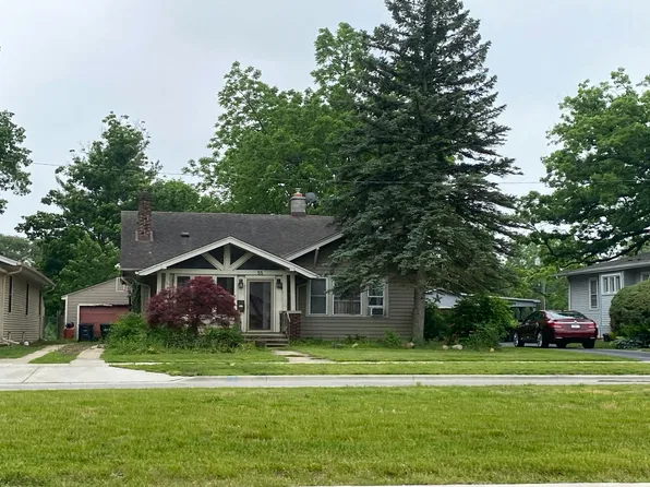 55 W 3rd St, Hobart, IN 46342