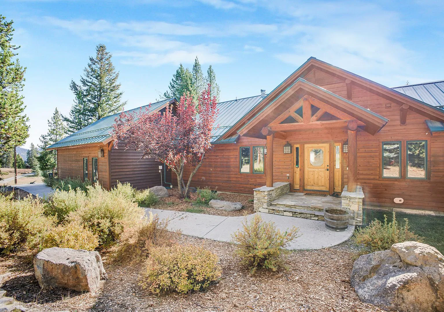Luxury Single Family Living — Photo 1