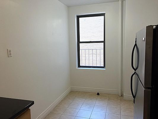 3rd image of 645 Ocean Ave APT E6