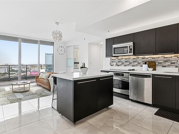 2nd image of 90 SW 3rd St APT 2408