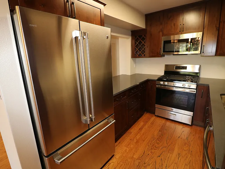 4425 Whitsett Ave #213 — Photo 14