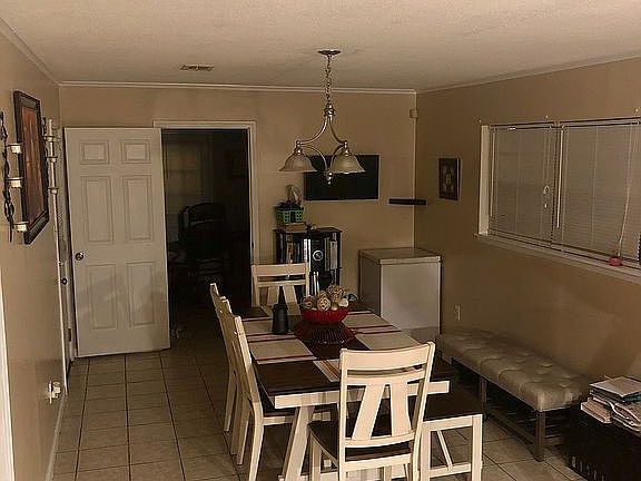 3rd image of 114 Donna St