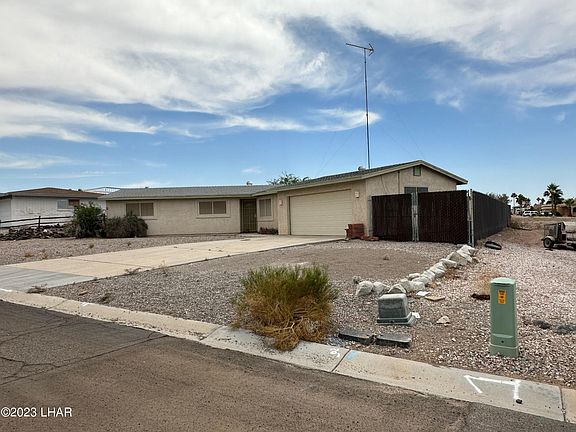 3rd image of 196 Mariposa Dr