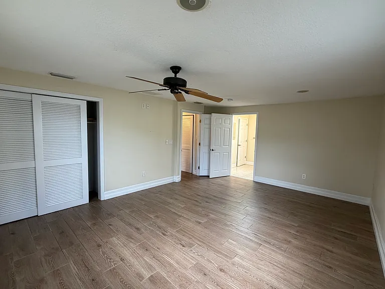 104 Oakwood Ave — Photo 18