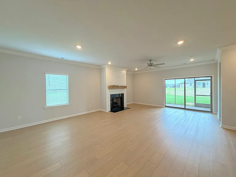 131 Clift Creek Dr — Photo 7