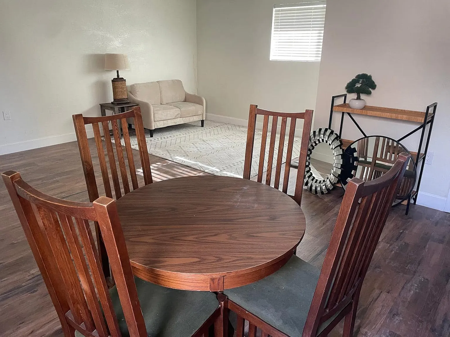 Studio, 650 sqft, $1,150 — Photo 3