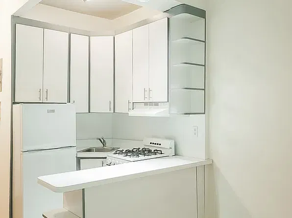 226 East 74th Street #1B, photo 3
