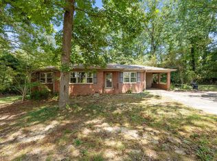 1290 Groce Meadow Rd, Taylors, SC 29687