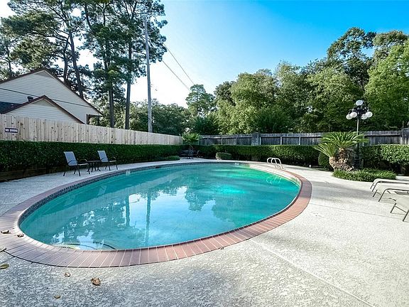 4th image of 17513 Red Oak Dr #17513