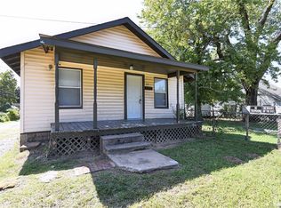210 W 5th St N, Sand Springs, OK 74063