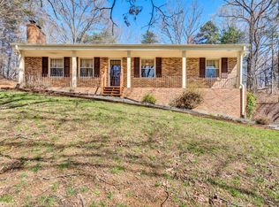 120 Waywood Hills Dr, Vinton, VA 24179