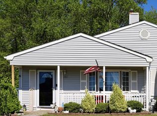 542 Iron Kettle Rd, Toms River, NJ 08753