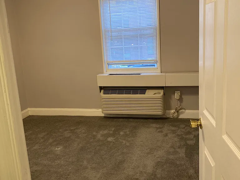 2305 Farrington Ave #303 — Photo 15