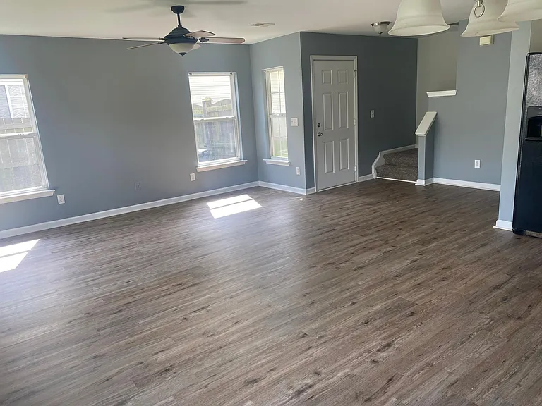 370 Charter Oak Ct — Photo 19