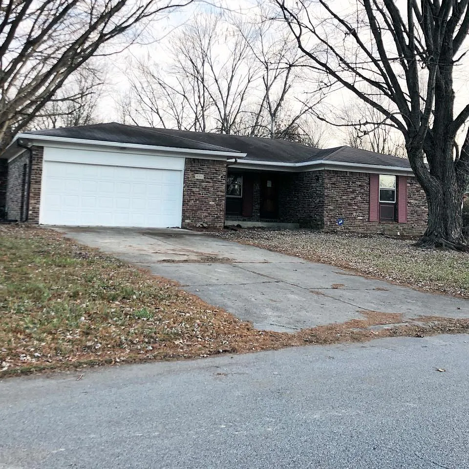 8331 Palmetto Ln photo 1