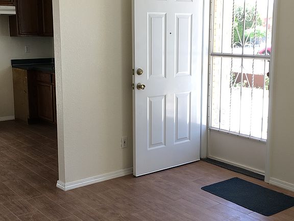 4th image of 11969 Willowmist Ave