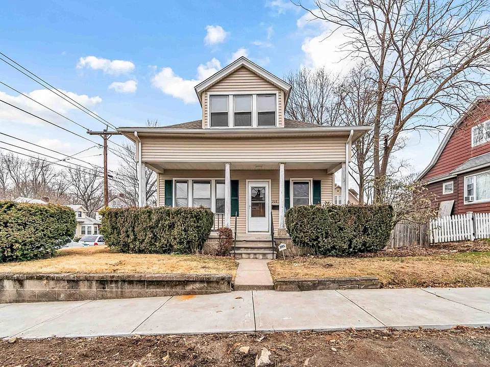 208 Rocton Ave