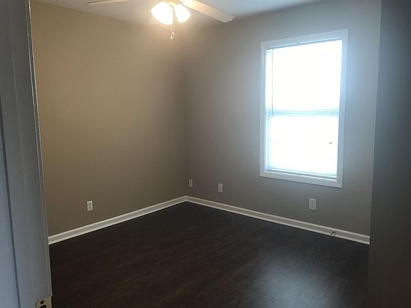 5th image of 269 Executive Ave