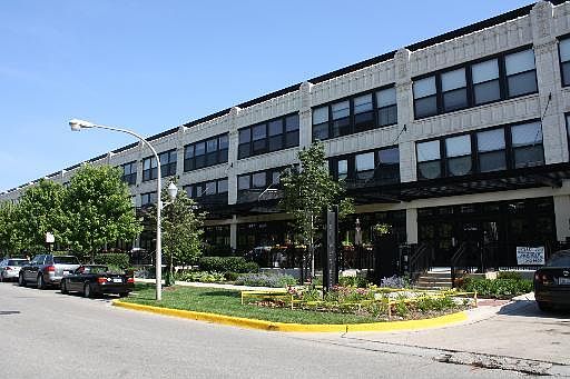 2nd image of 1001 W 15th St #351
