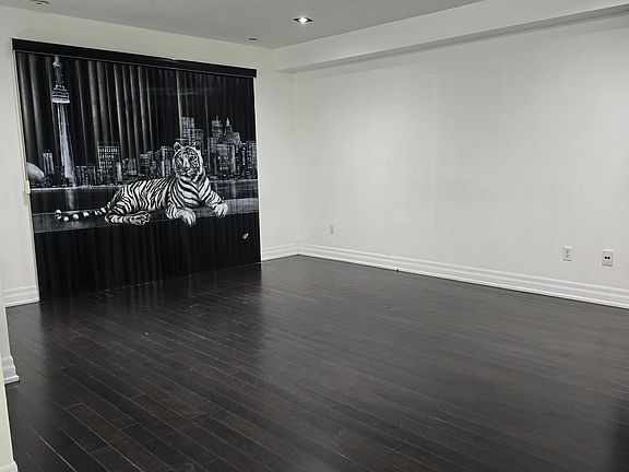 5th image of 2800 Eglinton Ave E #1
