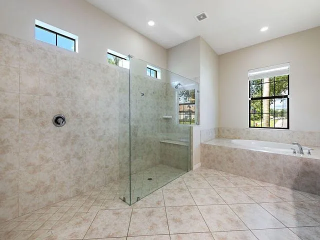 3425 Siena Cir — Photo 10