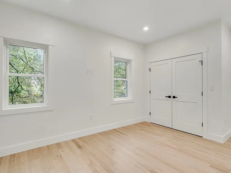 22 Estabrook Rd — Photo 27