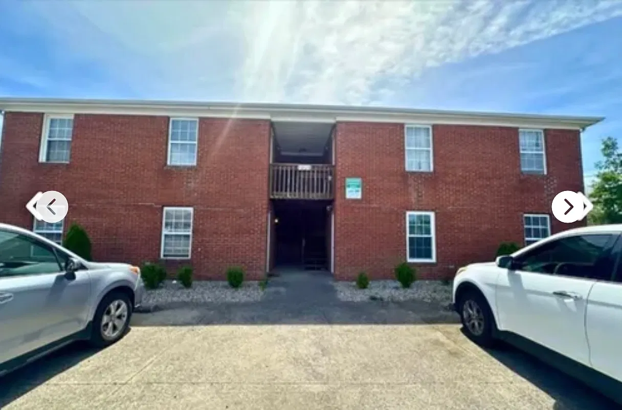 2 bed, 900 sqft, $995 — Photo 2
