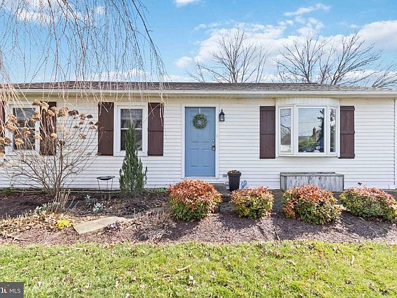 4th image of 8261 Elizabethtown Rd